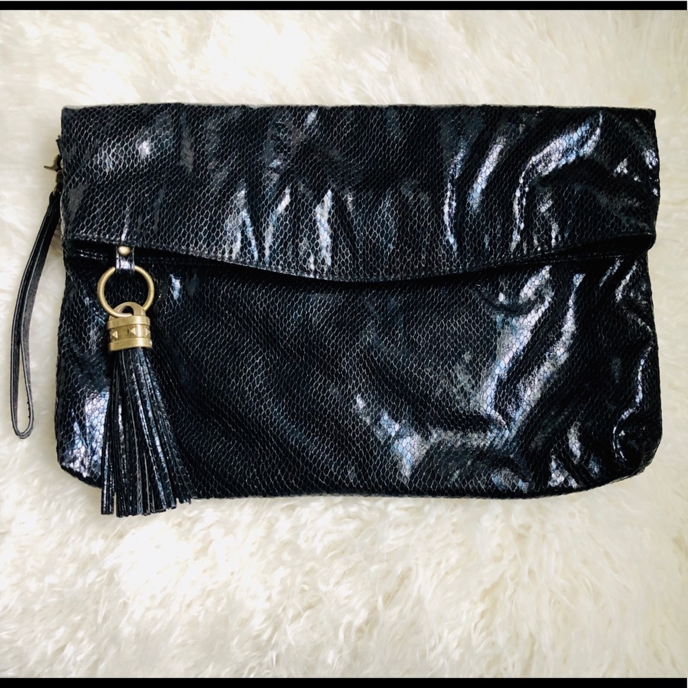 DEENA & OZZY Black Python Clutch & Wristlet